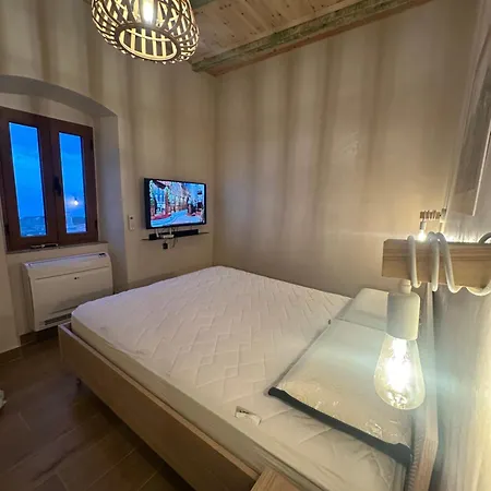 Ana & Angelo House Himare Holiday home Vuno