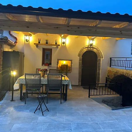 Ana & Angelo House Himare Holiday home *