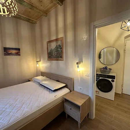 Ana & Angelo House Himare Holiday home Vuno
