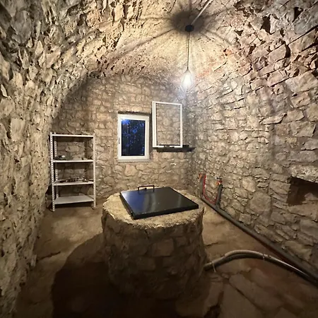 Ana & Angelo House Himare