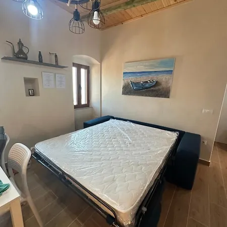 Ana & Angelo House Himare *