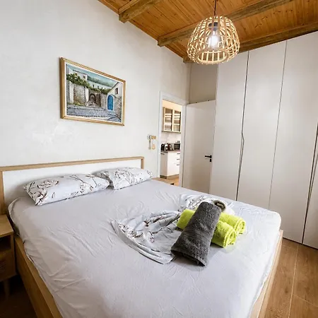 Ana & Angelo Stone House Himare *