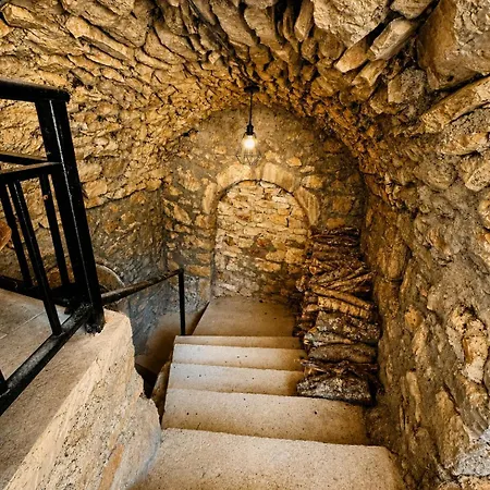 Ana & Angelo Stone House Himare