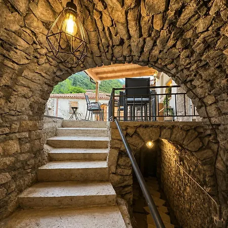 Ana & Angelo Stone House Himare Hébergement de vacances