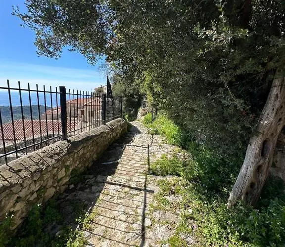 Ana & Angelo House Himare Holiday home *