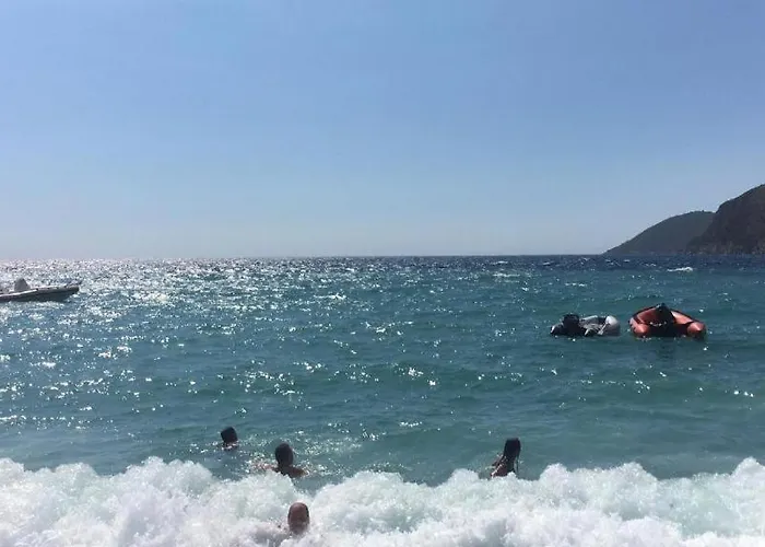 Ana & Angelo House Himare *