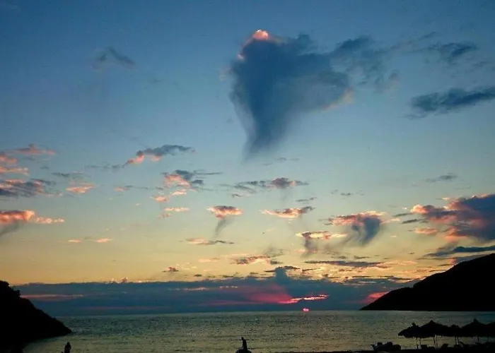 Ana & Angelo House Himare 펜션 Vuno