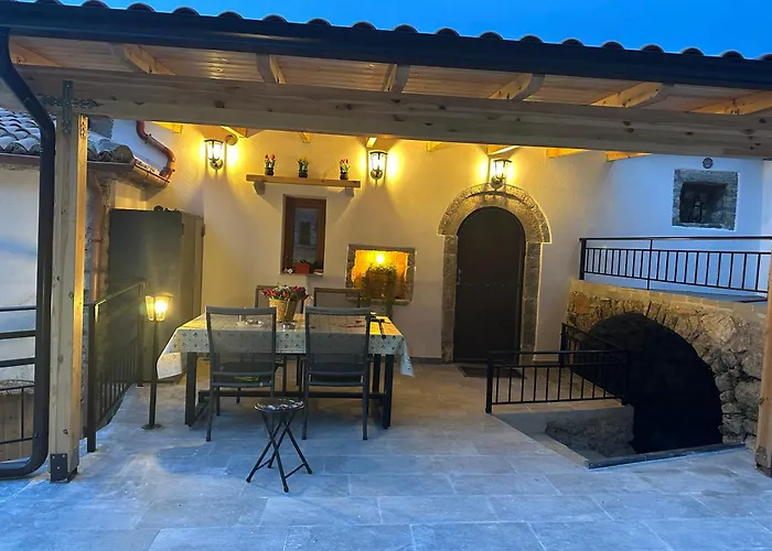 Ana & Angelo House Himare Holiday home *