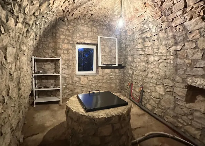 Ana & Angelo House Himare