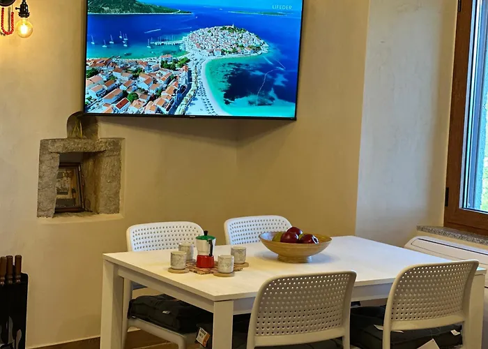 Ana & Angelo House Himare Tatil Evi