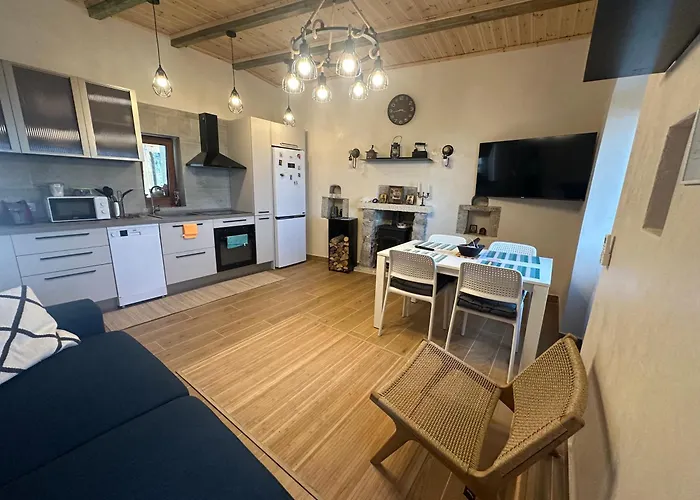 Ana & Angelo House Himare * Vuno