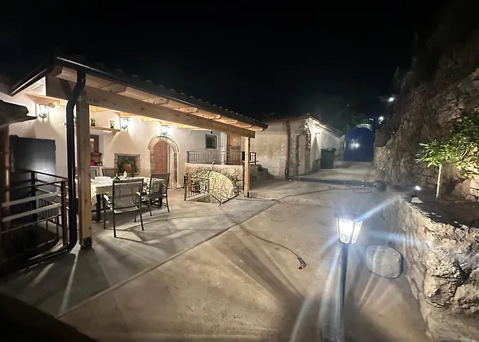 펜션 Ana & Angelo House Himare