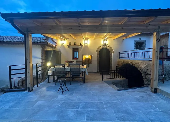 Ana & Angelo House Himare * Vuno