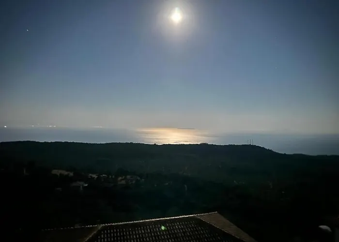 Ana & Angelo House Himare 펜션